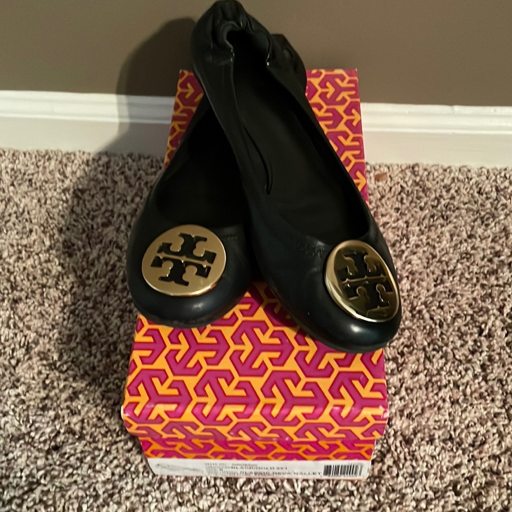 Tory Burch Reva Ballet size 8